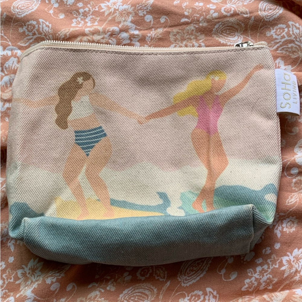 Soha Living-Surfer Girls Pouch